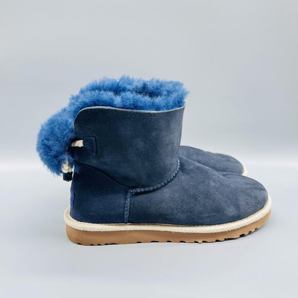 UGG Boots Womens 6 Blue Suede Sheepskin Fur Lined Ankle Australia - Picture 1 of 12